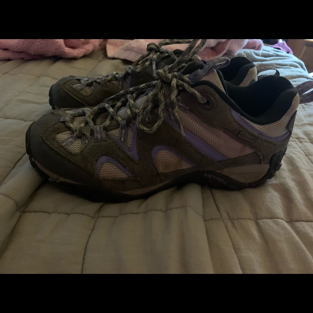 Merrill Women’s ankle hiking boots